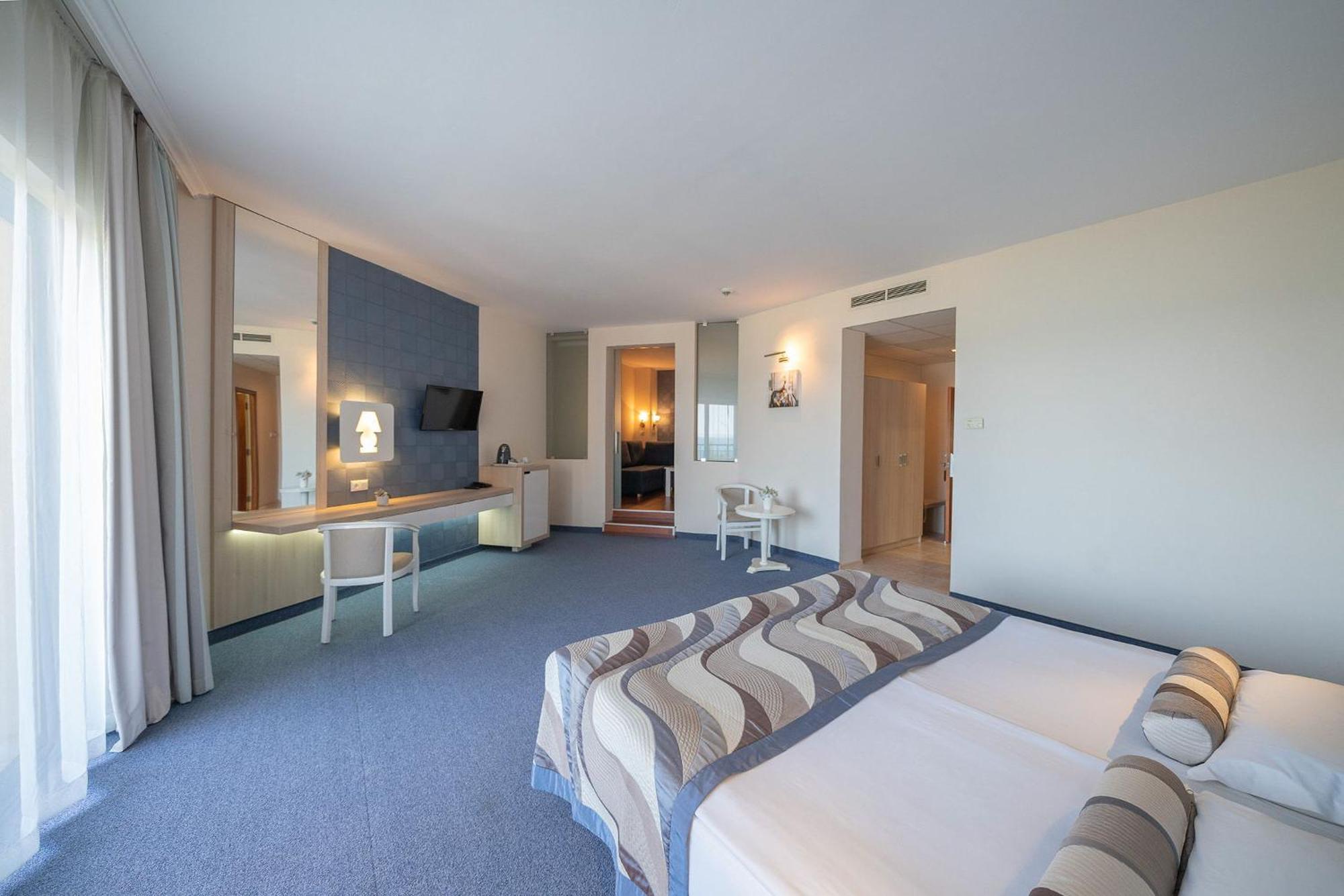 Hotel Grifid Arabella Złote Piaski